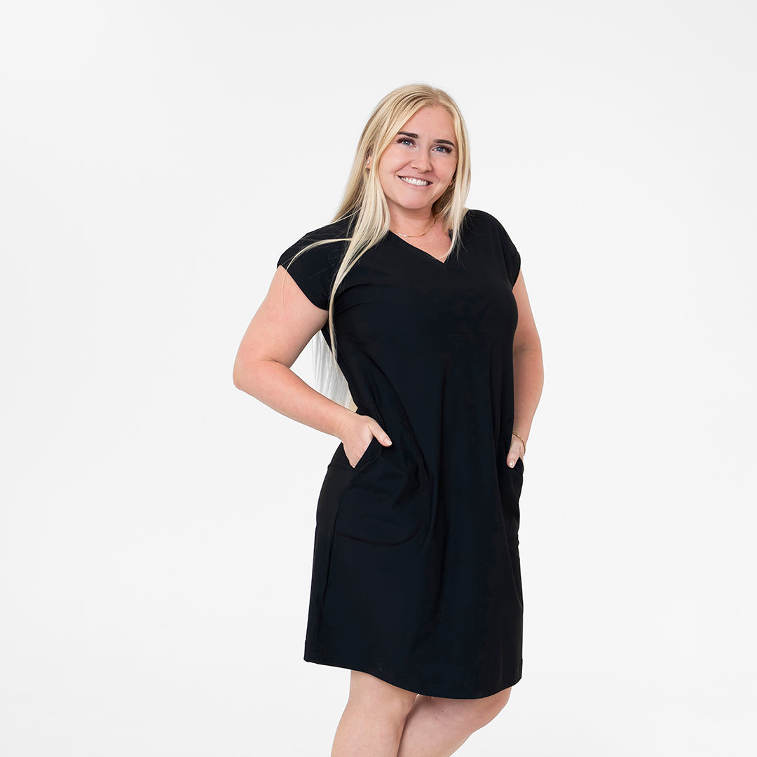 Summer Pocket Dress by Janela Bay