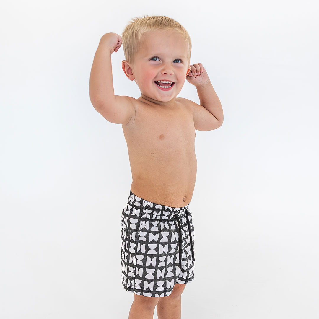 Reef Shorts (Boys), Black and White Semicircles / Boys 2T, alternate product image by Janela Bay