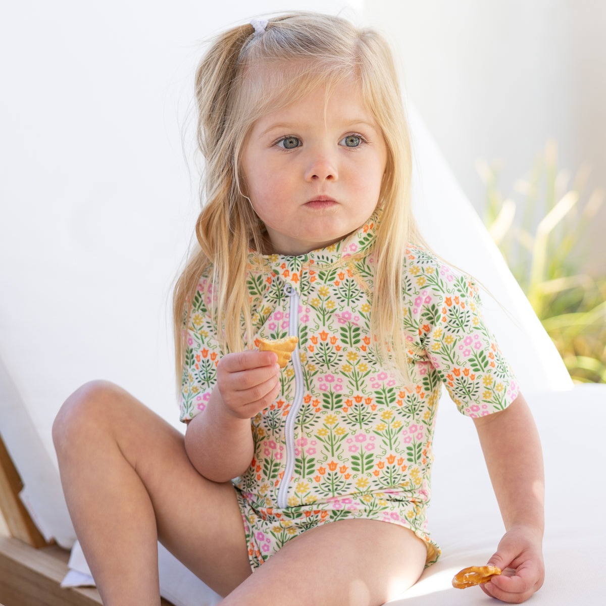 Short Sleeve Rash Guard One Piece Swimsuit (Girls)